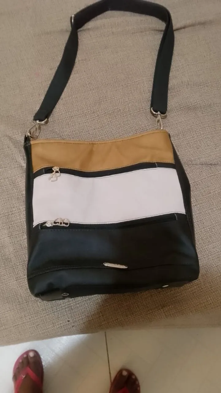 Bolsa de Ombro Colorida com Zíper - Design Moderno