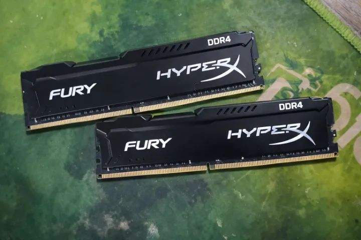 MEMÓRIA RAM DDR4 16GB HYPERX FURY (DUAL CHANNEL)