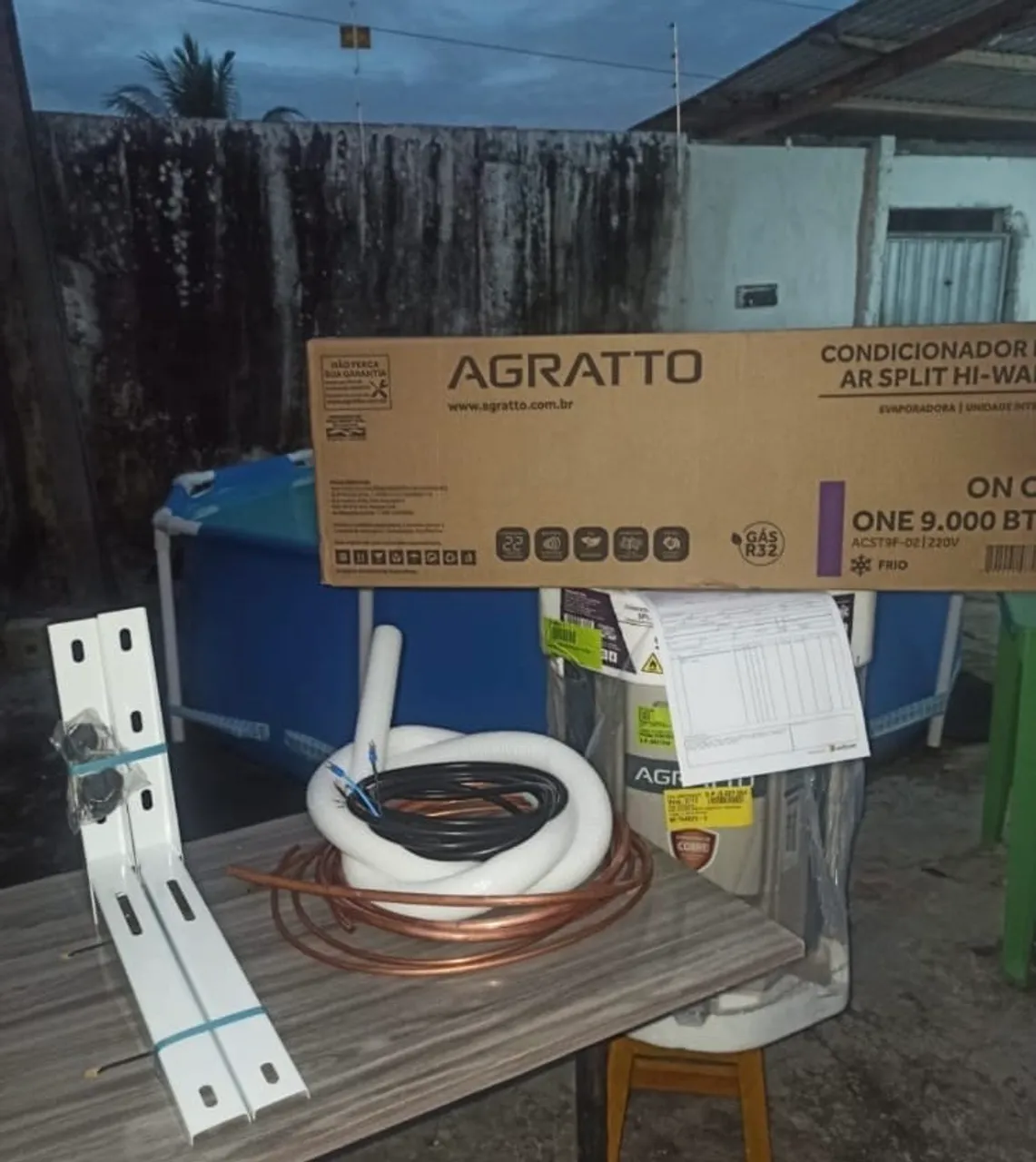 Ar Condicionado Split Agratto Hi Wall 9.000 BTUs - Novo
