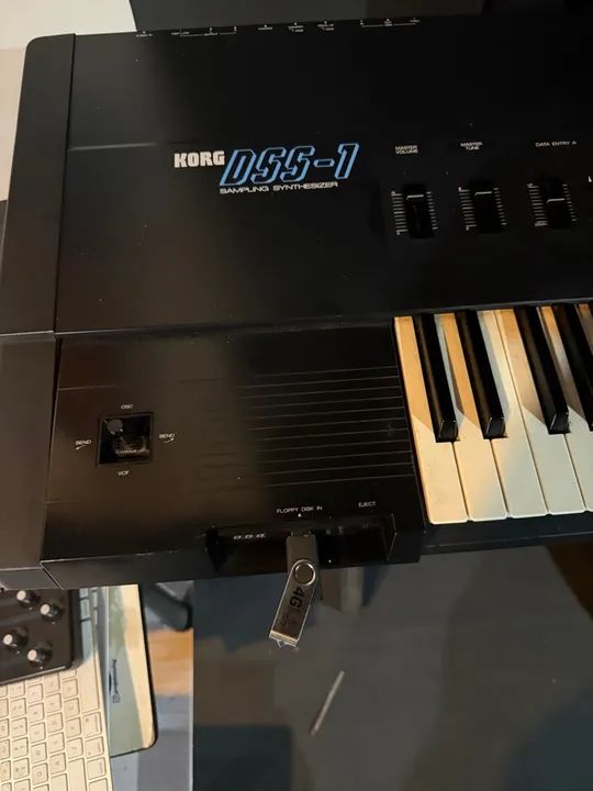 Teclado KORG DSS 1- Ótimo estado! 1984 promoção - Foto 3