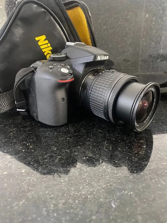 Vendo câmera Nikon D5300 com lente 15-55 