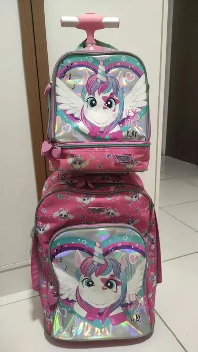 Kit de mochila de rodinhas unicórnio ?