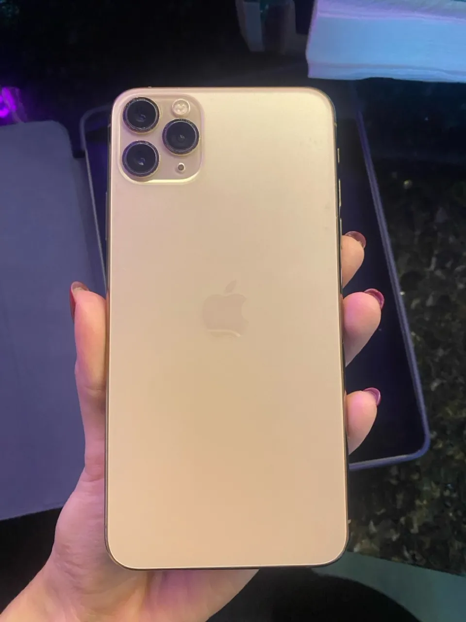 VENDO NOVÍSSIMO IPHONE 11 PRO MAX E IPAD