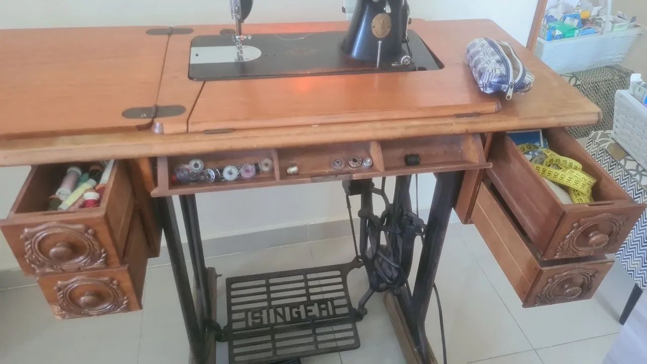 Máquina de Costura Singer Antiga - Foto 5