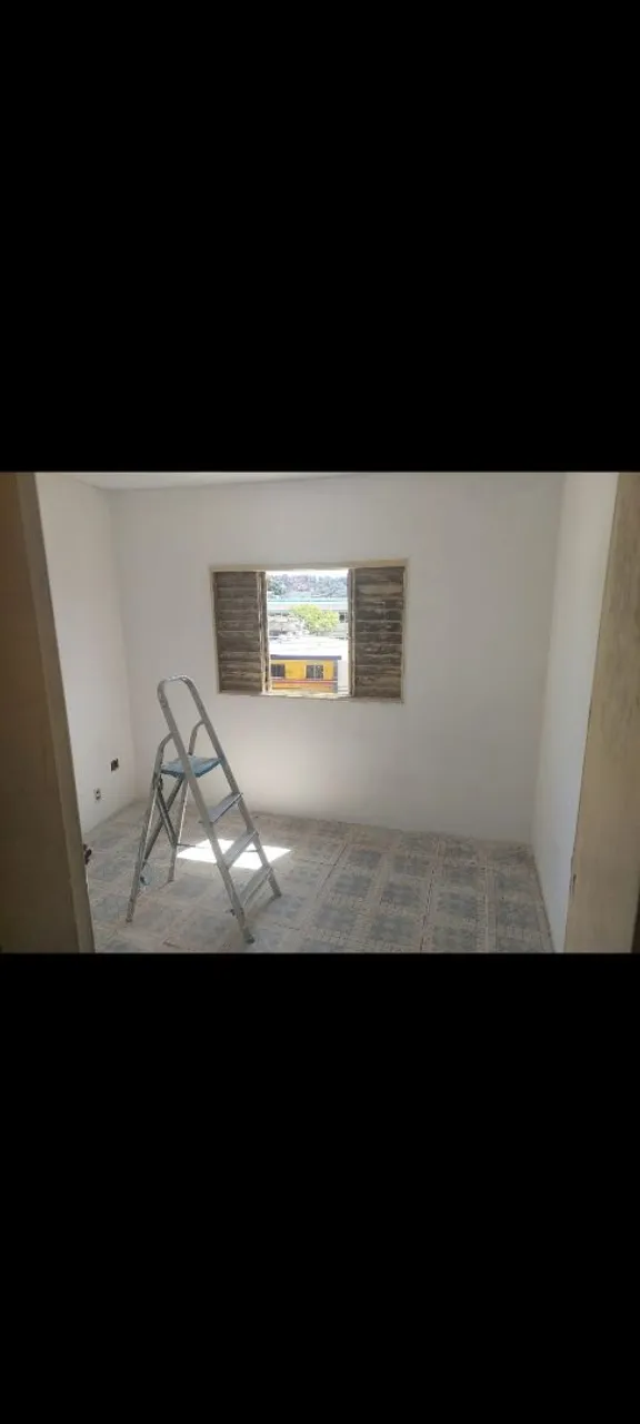 Aluga-se casa 2/4 na av San Martin enfrente ao colégio Ruben Dario