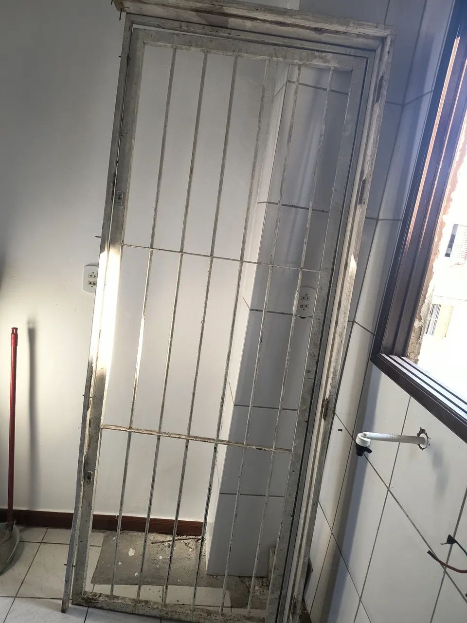 Porta de ferro pra segurança 