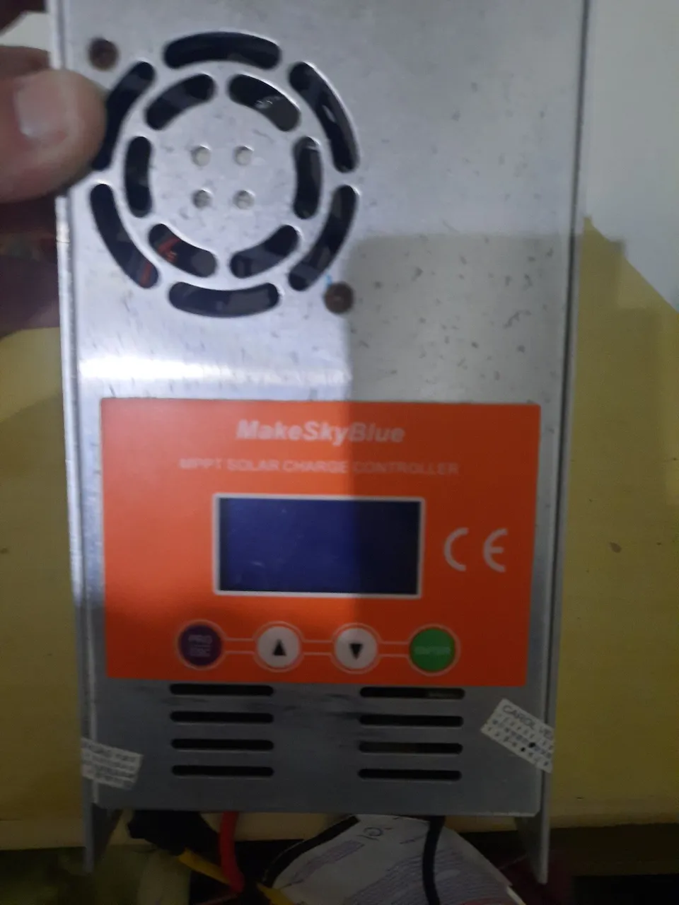Controlador de Carga Solar MPPT MakeSkyBlue