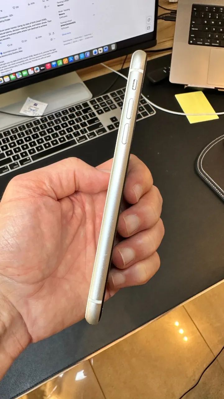 iPhone 11 64 GB Original iOS 18.6.2 Muito Conservado - Foto 3