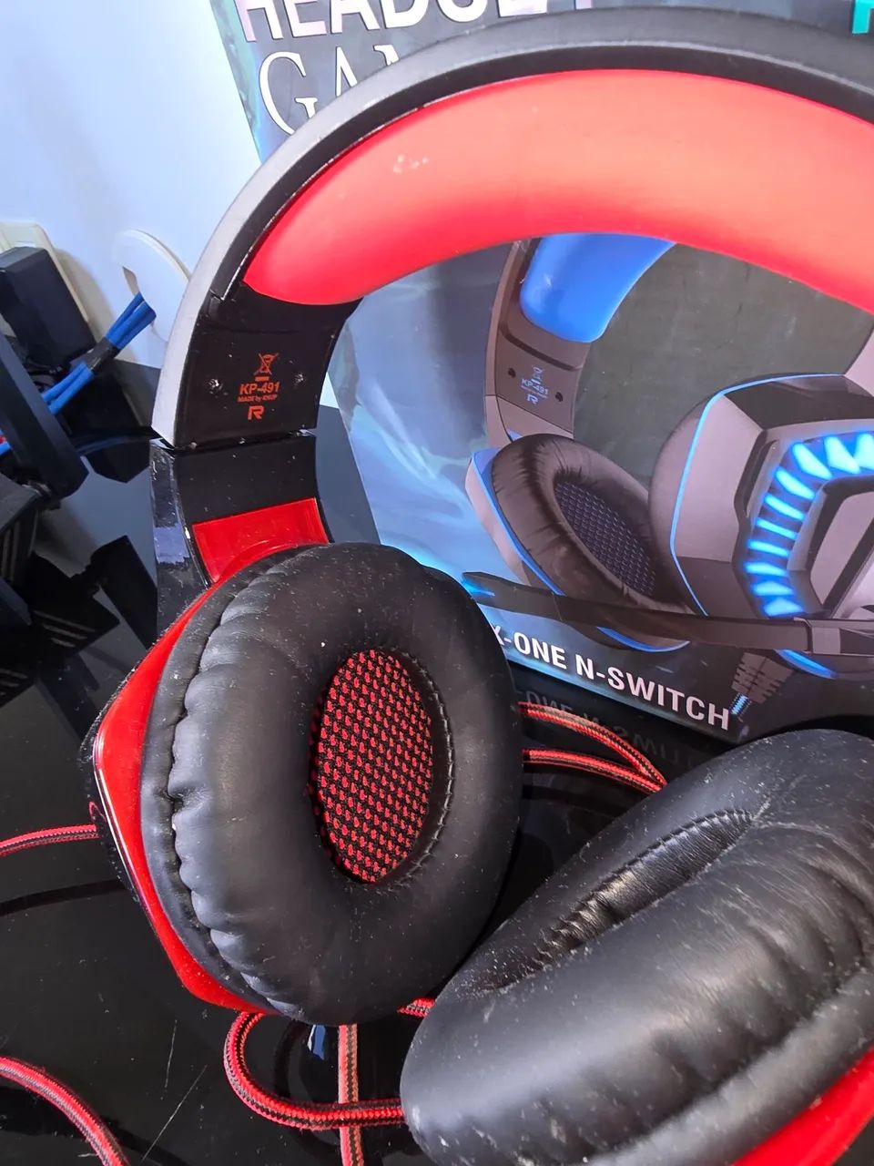 2 Headset sendo este Knup Gamer e este headset JBL Quantum 300 - Foto 2
