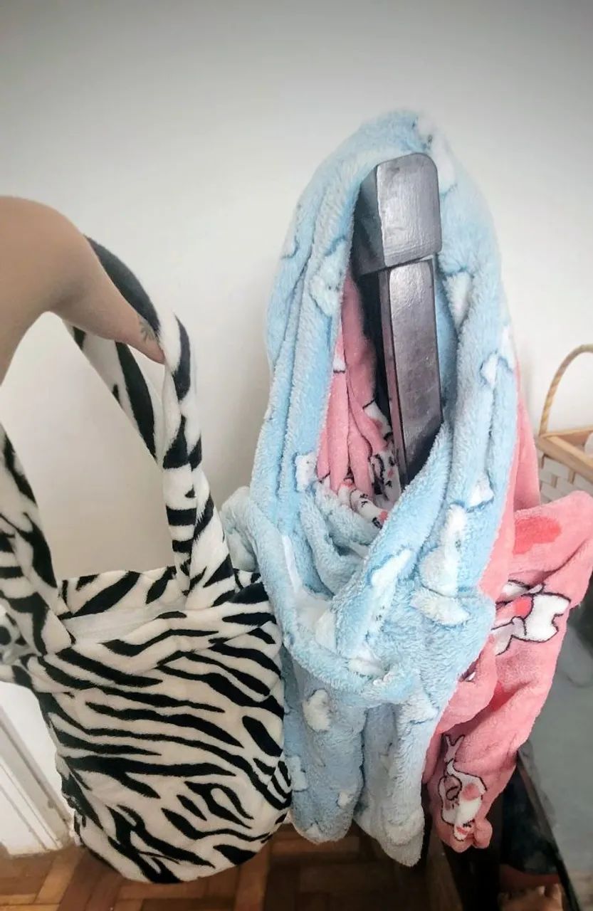 Bolsas fluffy 5 por 80 reais - Foto 2