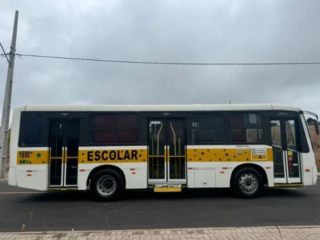 Ônibus Urbano (Micrão) Volks Comil  - Foto 2