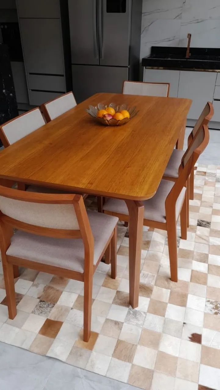 Mesa de Jantar 2.00x1.00 com 6 cadeiras 