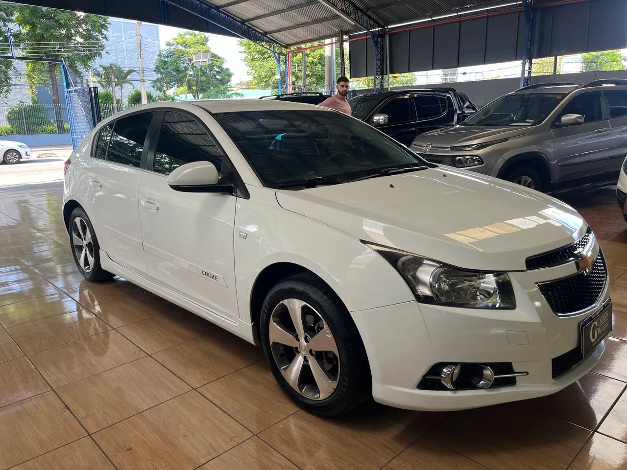Chevrolet Cruze HB Sport LT 1.8 16V Flexp. 5P AUT 2014 - Foto 2