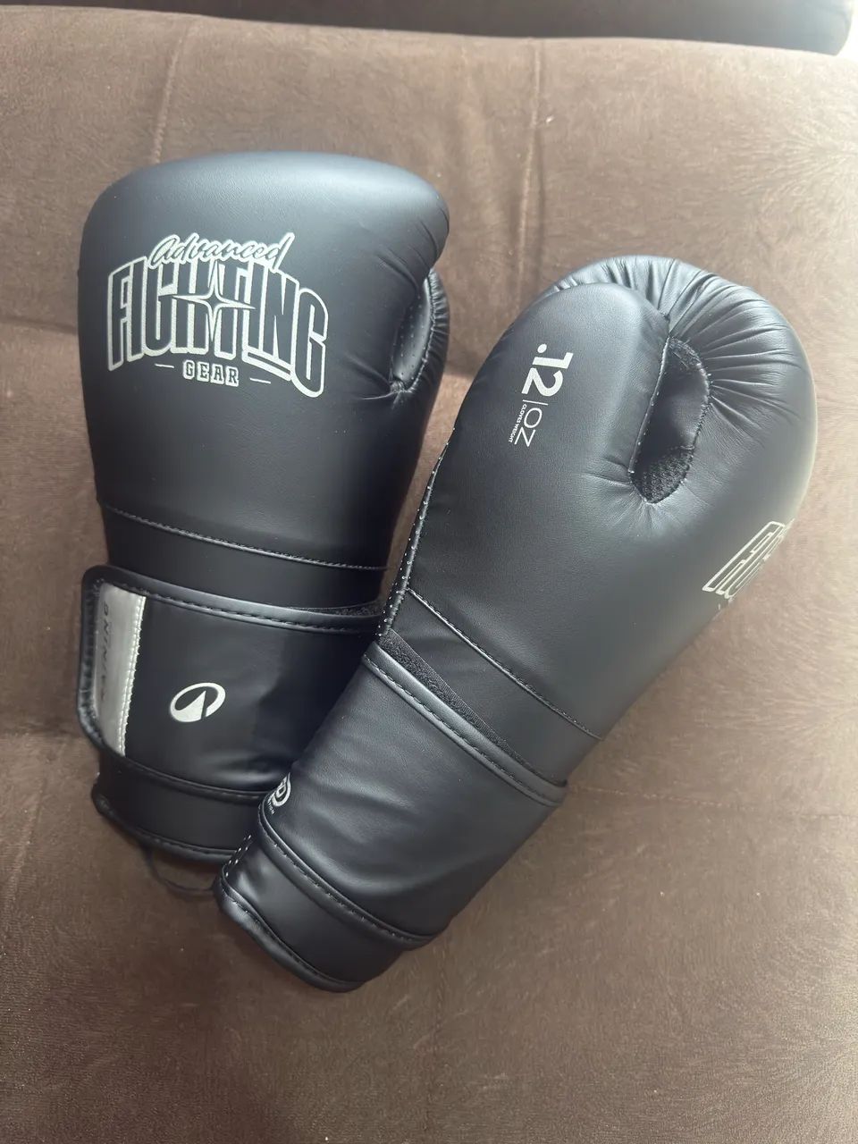 Luvas de Boxe/Muay Thai 12 OZ - Advanced Fighting Gear