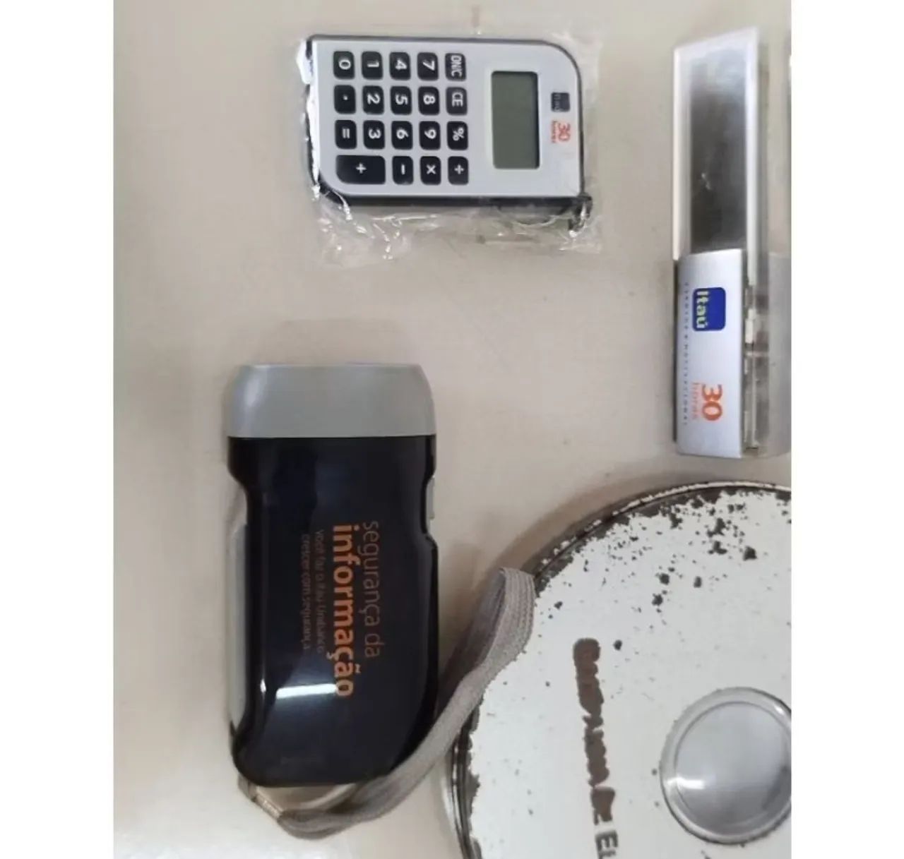 Coleção de itens antigos do Itaú - Foto 4