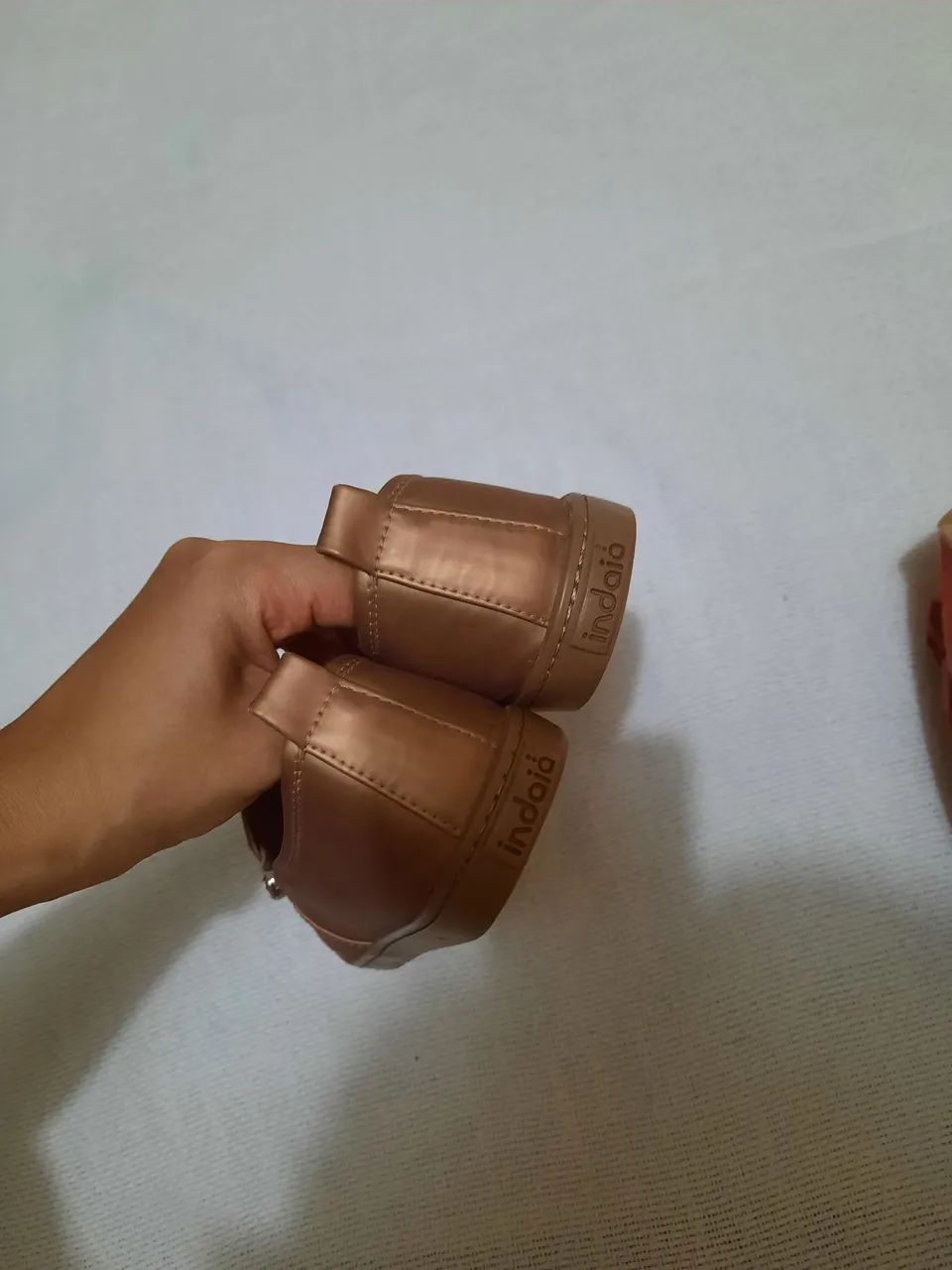 Sapatilha Bronze com Detalhes - Foto 3