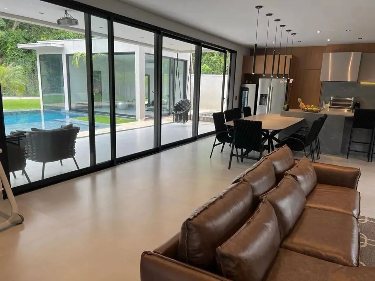 Casa mobiliada 700 m2 com 4 suítes em São Paulo II - Cotia - SP - Foto 4