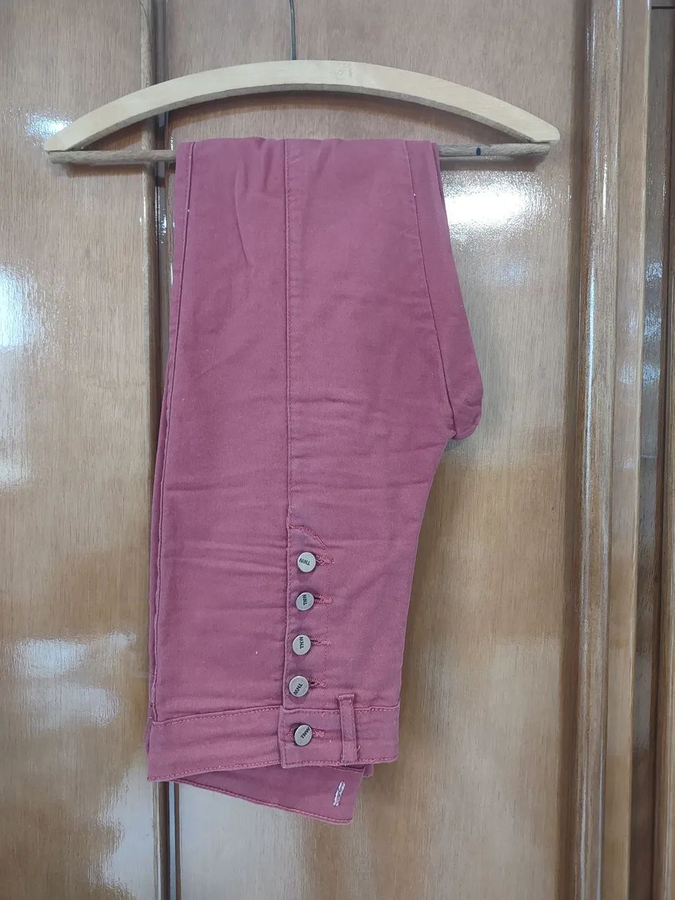 Calça Casual Rosada com Botões