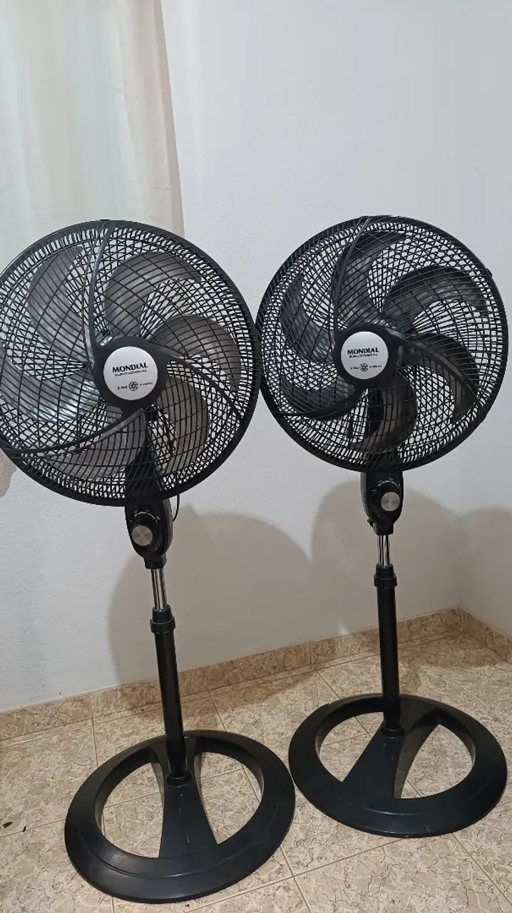 2 Ventiladores de Coluna Mondial 40cm - Ar e Conforto Garantidos!