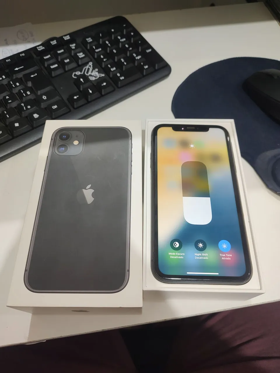 iPhone 11 64 GB Caixa e Carregador