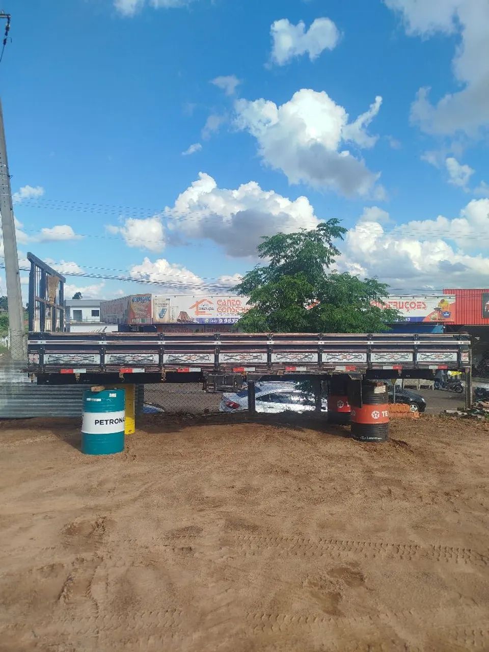 Carroceria de madeira 