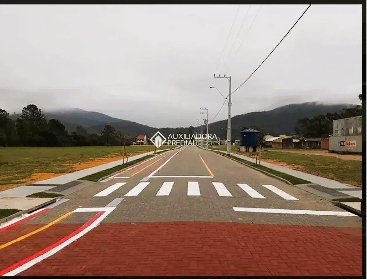 TERRENO COM ESCRITURA PÚBLICA - 383,50 M² - SÃO JOÃO DO RIO VERMELHO - FLORIANÓPOLIS