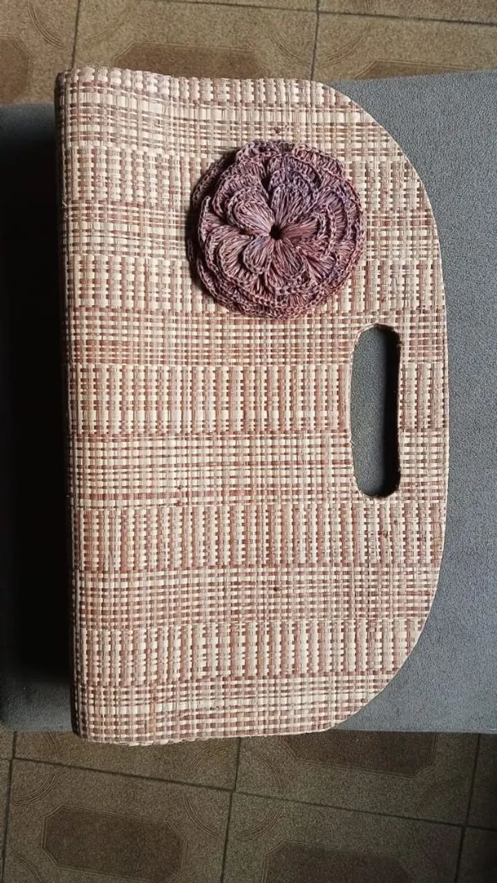 Bolsa de Ombro em Palha com Flor