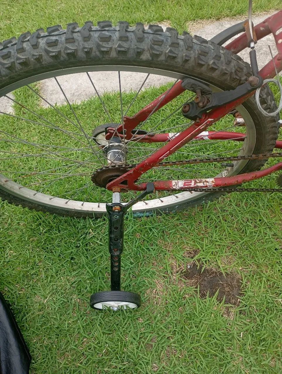 BICICLETA COM RODINHAS PARA ADULTOS APRENDER  - Foto 3
