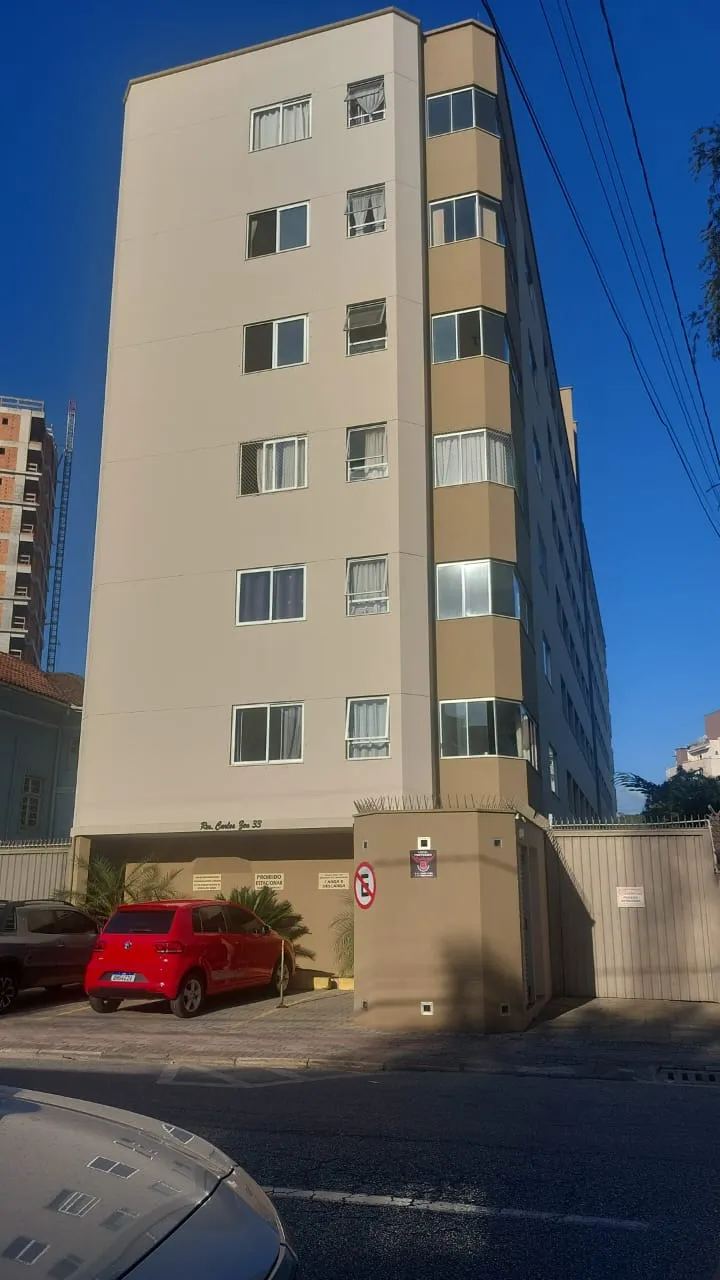 Aluga-se apartamento de 1 suite + 1 quarto no Centro 1 de Brusque.
