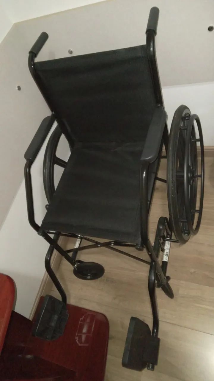 Cadeira de rodas  - Foto 2
