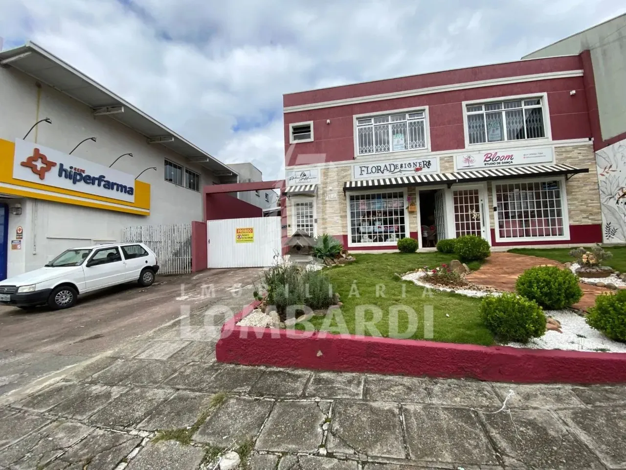 Apartamento com 2 quartos para alugar por R$ 1700.00, 60.00 m2 - UMBARA - CURITIBA/PR
