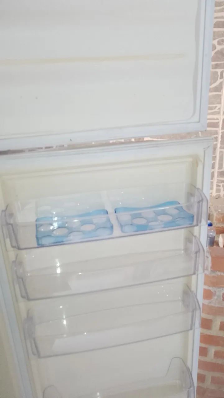 Vendo Geladeira Duplex Continental 370 - Foto 3