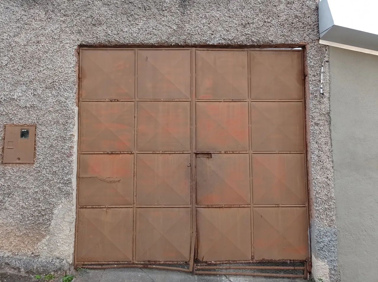 PORTÃO DUAS BANDEIRAS COM TRINCOS - Foto 2