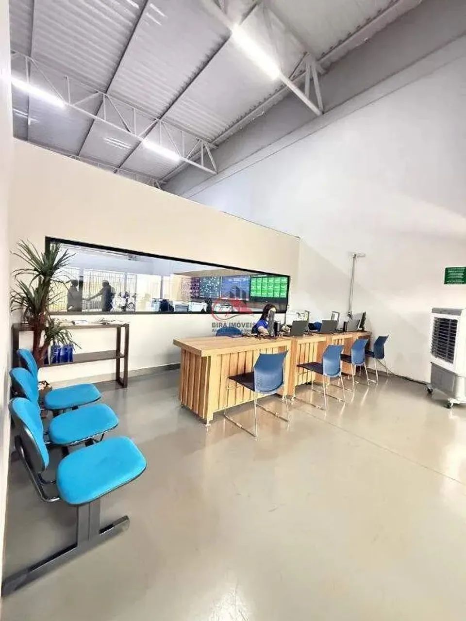 Galpão Comercial com 330m² e 8 Vagas - Parque das Laranjeiras - Foto 5