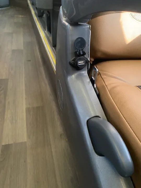 Volare Fly 10 2023 com apenas 86 mil km Originais - Foto 11