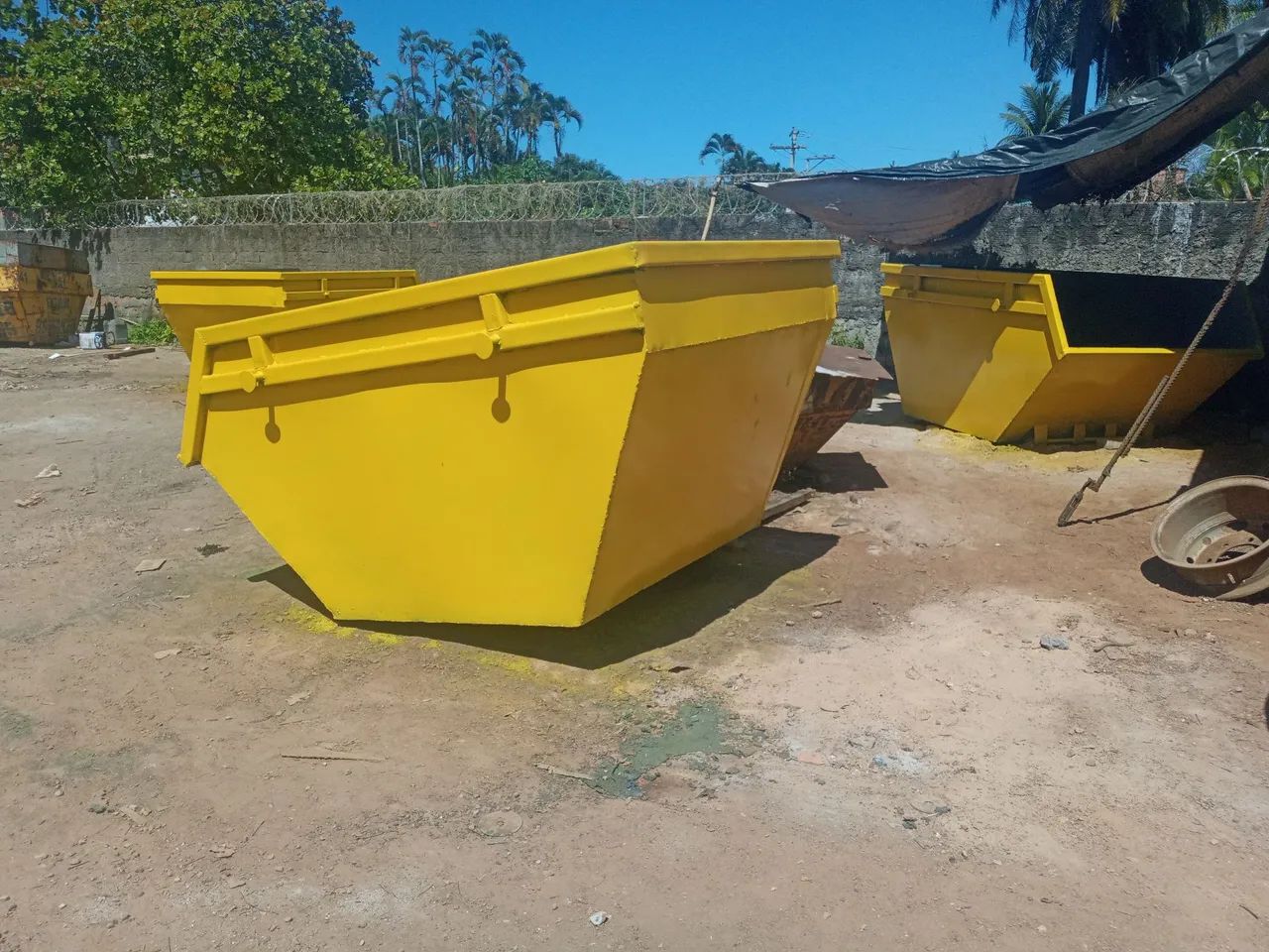 Caixa de Entulho 5m3 já pintada  - Foto 6