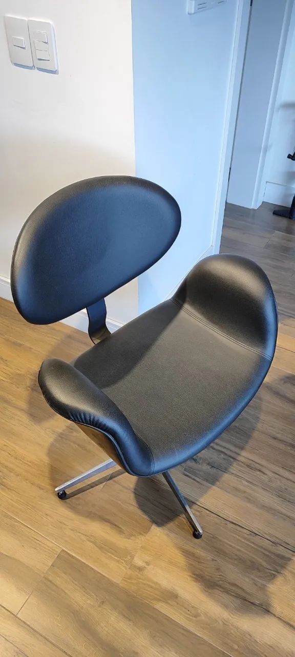 Poltrona Decorativa Tulipa Giratória - Foto 3