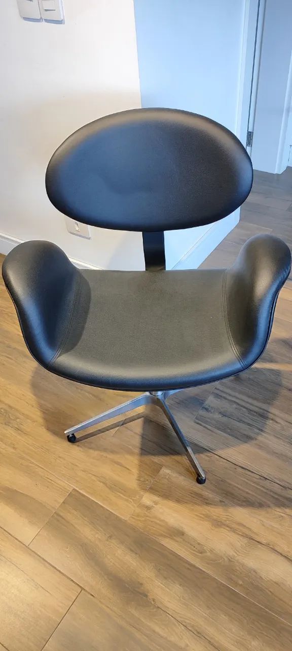 Poltrona Decorativa Tulipa Giratória