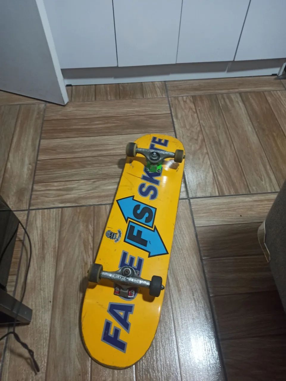 Skate usado (shape maple)