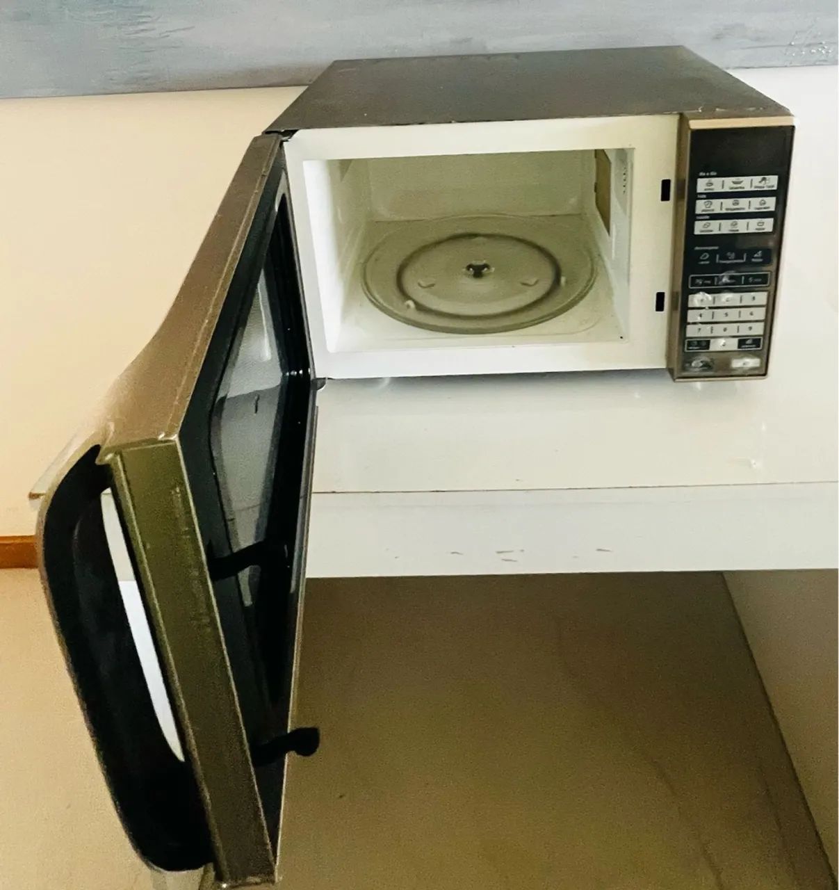 Micro-ondas Midea com Design Exclusivo Apple - Foto 2