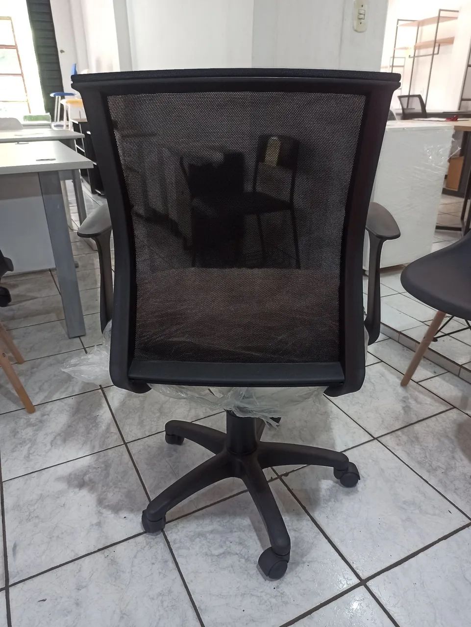 Cadeira giratória para computador  - Foto 4