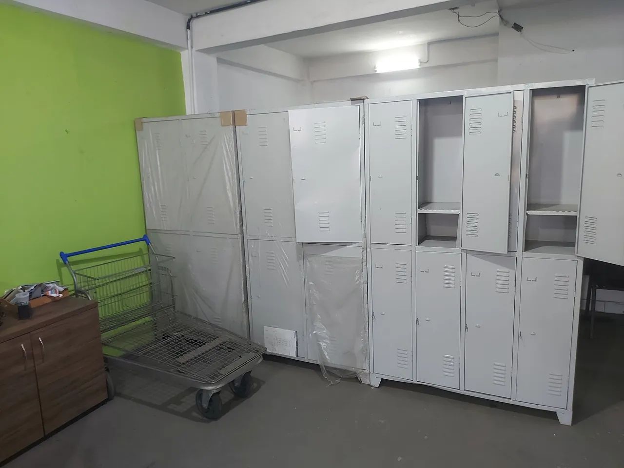ROUPEIROS EM ACO VESTIARIO EM SALVADOR E NA CENTERACO * 