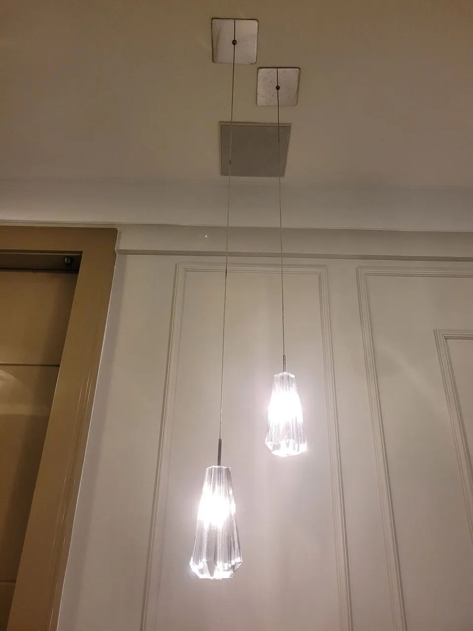 Conjunto de Pendentes de Cristal Modernos com base em aço inox - Elegância e Sofisticação - Foto 2