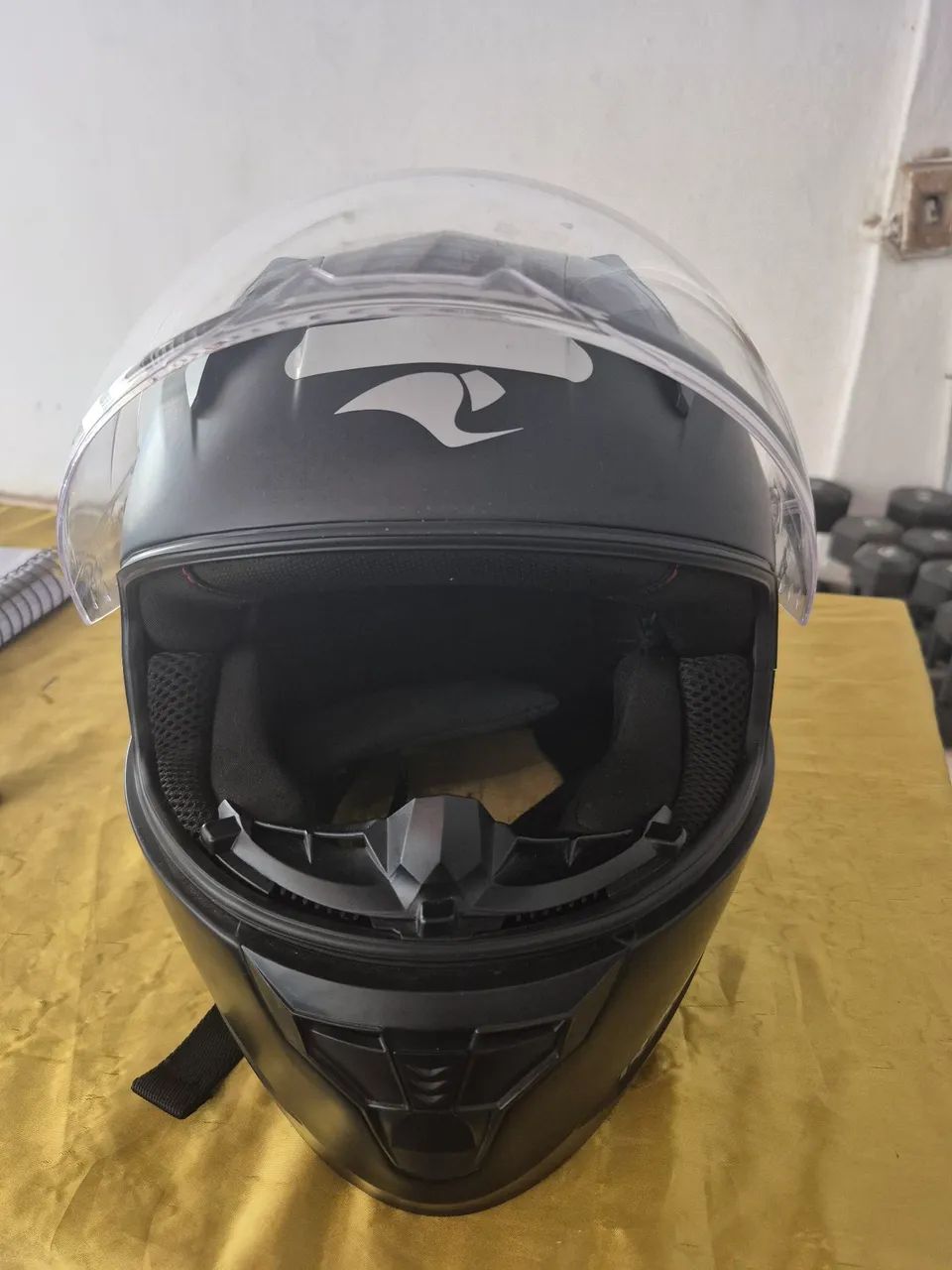 Capacete race tech super conservado novo 