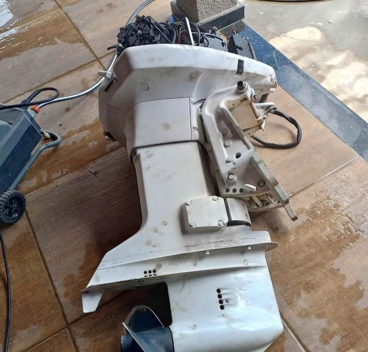 Motor jonson 90 hp para retirar peças 