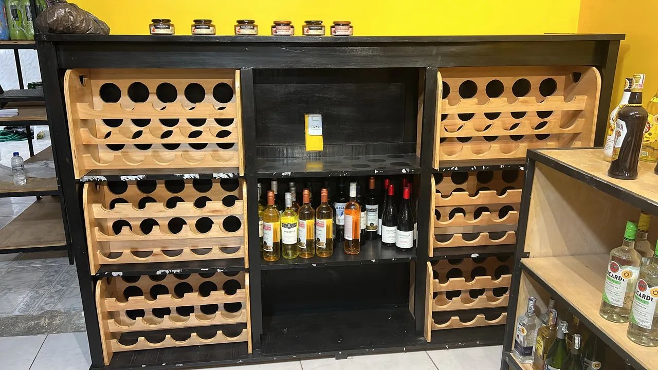 EXPOSITOR COM BASE PARA VINHOS64573990857601120