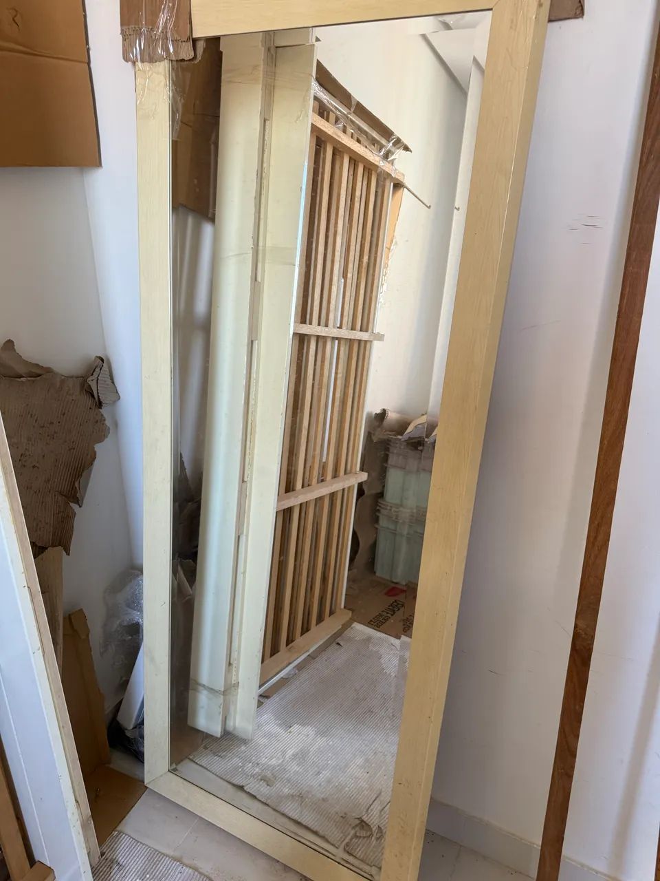 Espelho com moldura para quarto e sala  - Foto 3