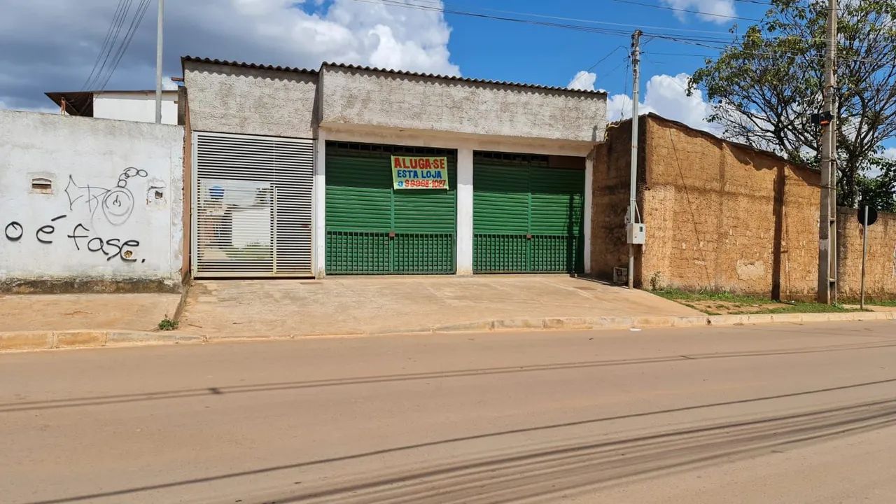 Loja Comercial 100m² na Avenida Principal Sol Nascente - 2 Banheiros