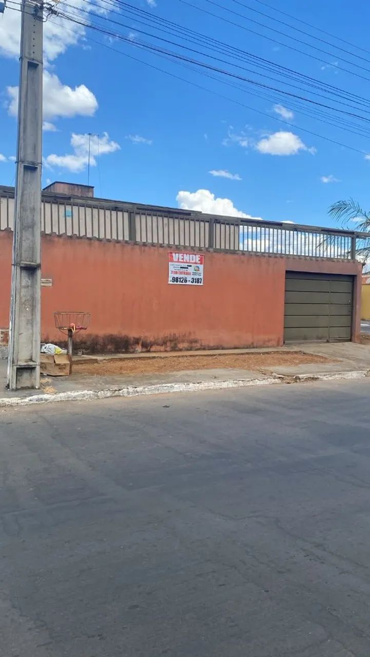 Casa usada 3 quartos Jd Itaipu 