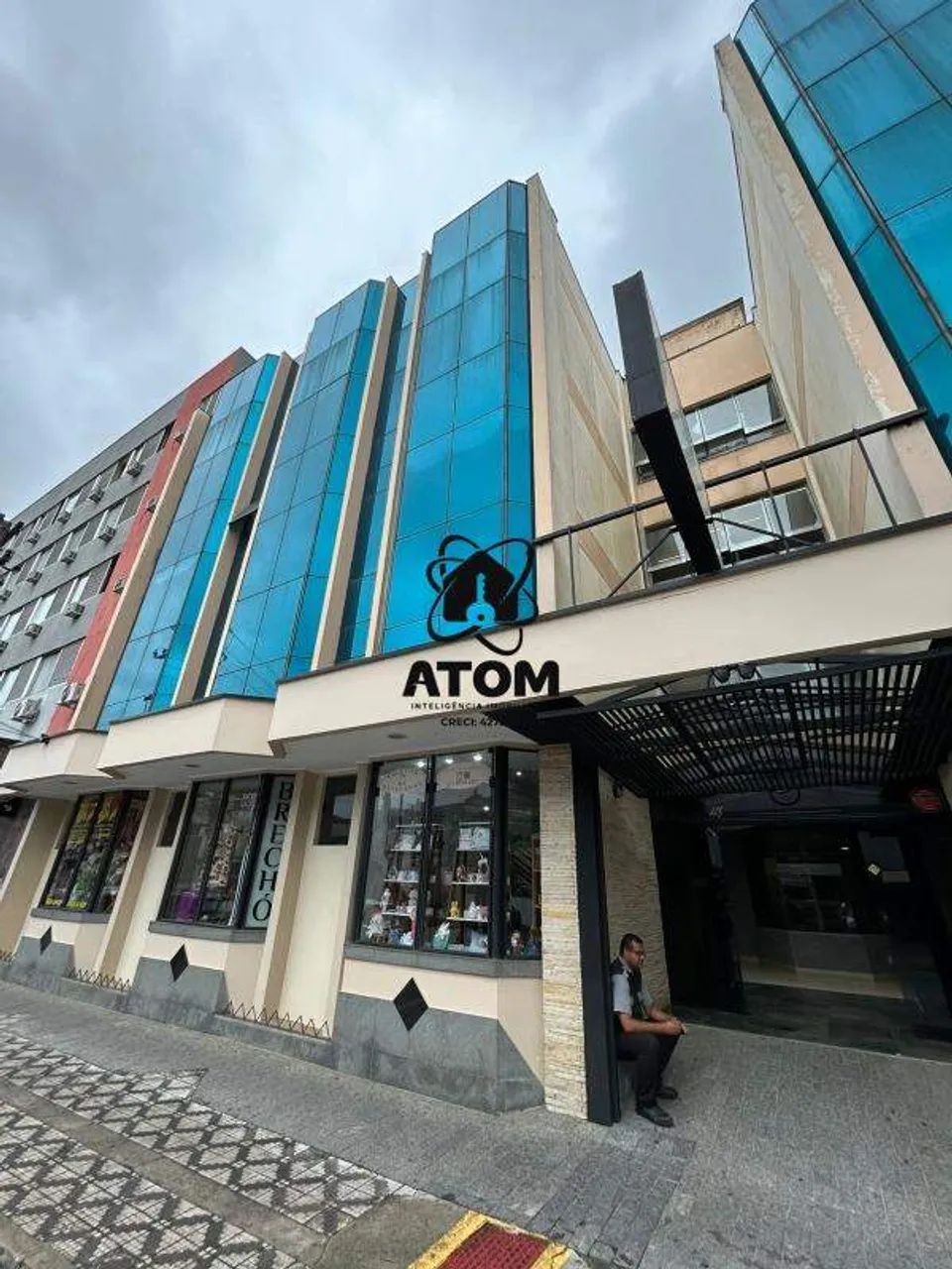 Sala Comercial para Aluguel no Centro de Taubaté, SP